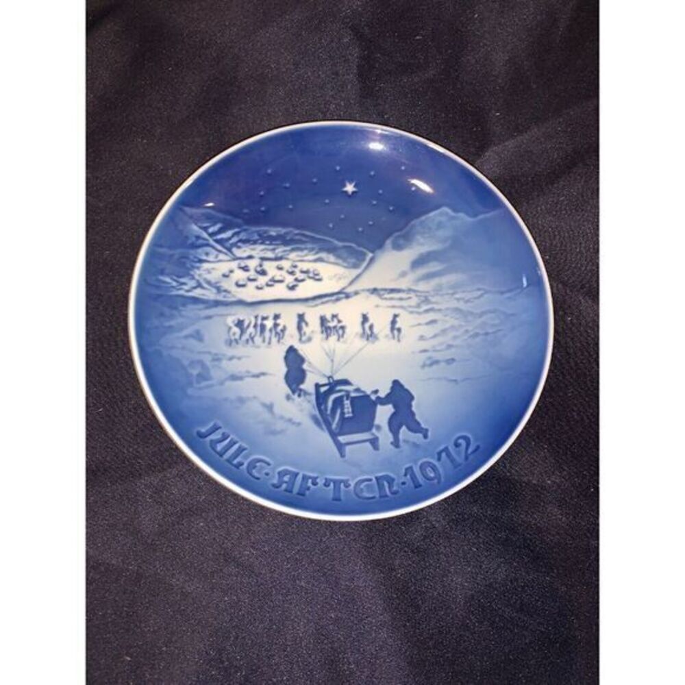 1972 B&G "Christmas In Greenland" Bing & Grondahl, Denmark, Blue Porcelain Plate